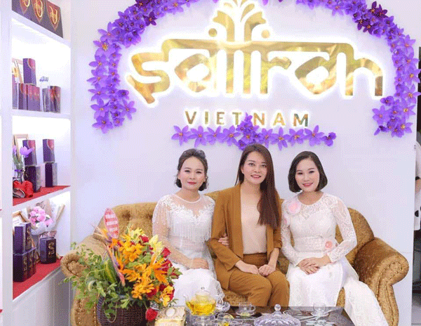 L畛�khai tr動董ng showroom Saffron VIETNAM t畉� Ngh畛�An